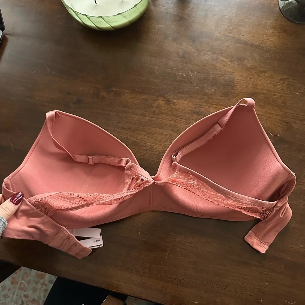 Victoria's Secret Pink Lightly Padded T-Shirt Bra